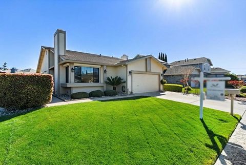 Tiny photo for 4426 Desin Drive, San Jose, CA 95118 (MLS # ML82037579)