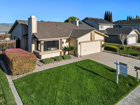 Tiny photo for 4426 Desin Drive, San Jose, CA 95118 (MLS # ML82037579)