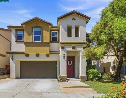 Photo of 2129 Lariat Dr Dr, Fairfield, CA 94534 (MLS # 41130341)