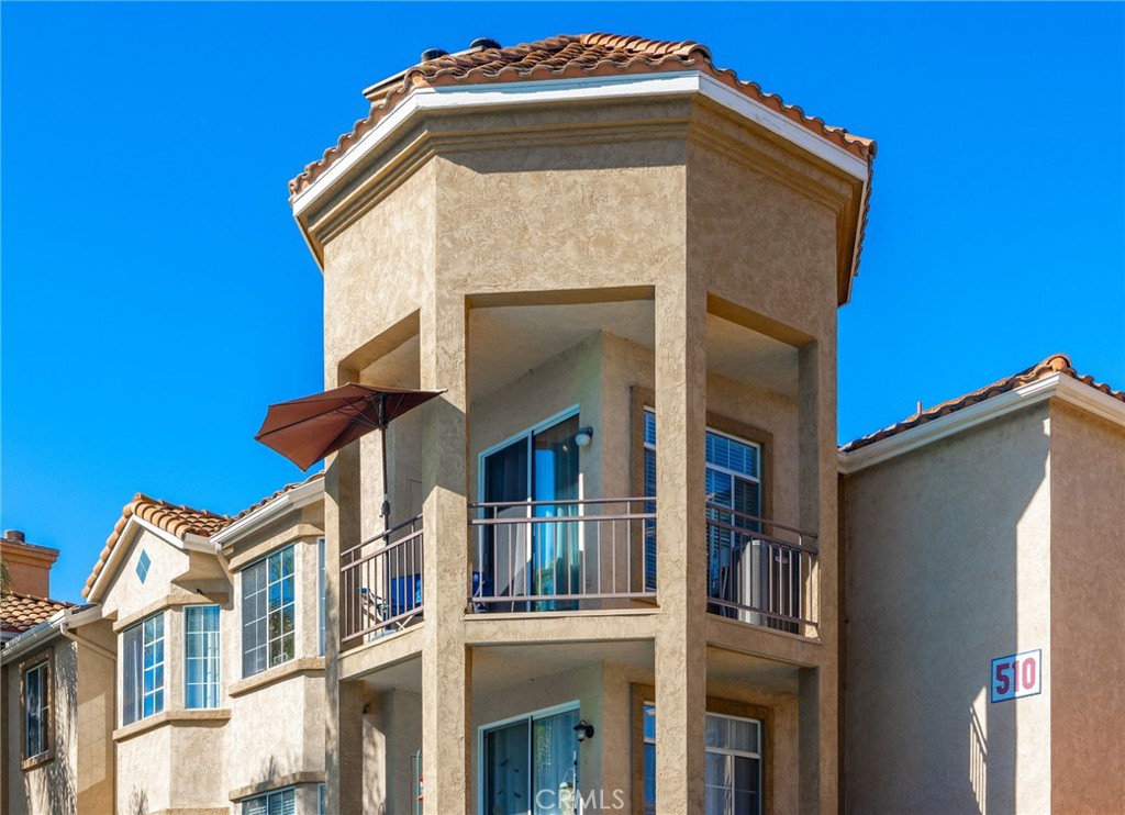 510 Camino De La Reina