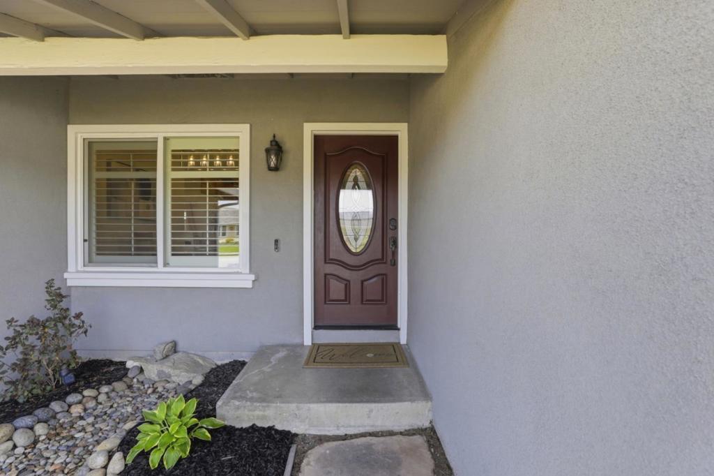 456 Crosslees Drive