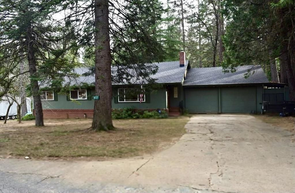 Photo of 18727 Broadhurst Drive, Twain Harte, CA 95383 (MLS # ML82039064)