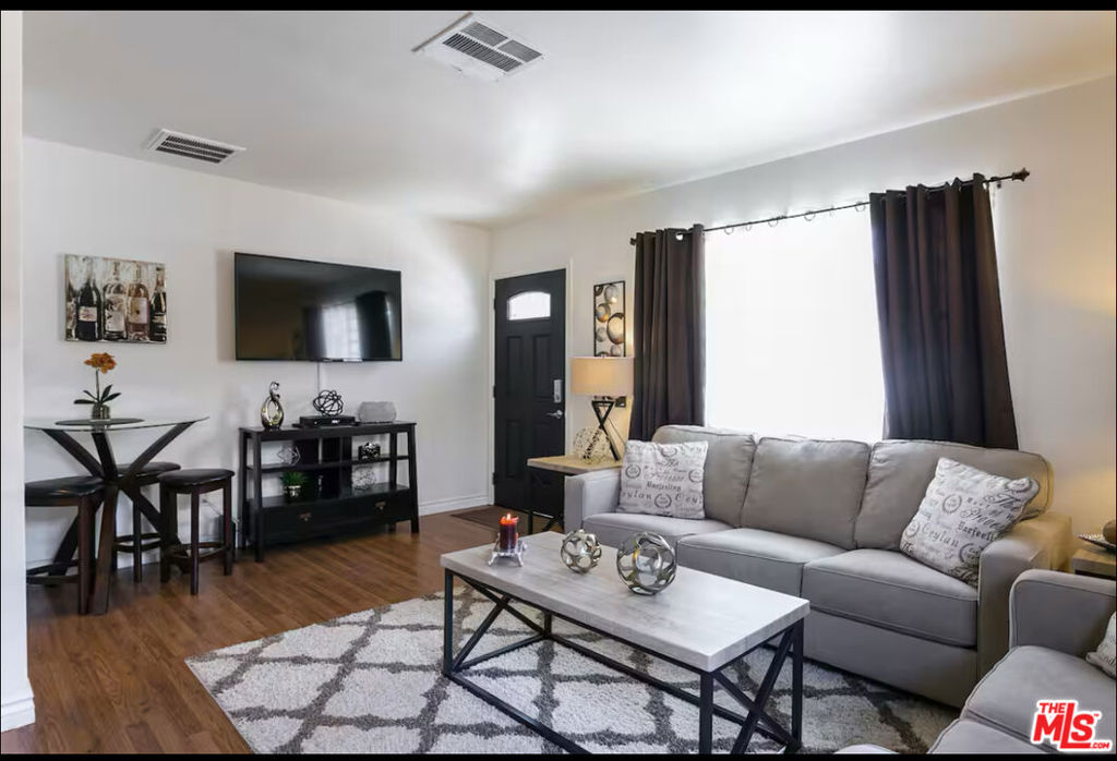 Welcome to this charming and fully furnished 1-bedroom, 1-bath residence offering 550 sqft of comfortable living space in a highly desirable Valley Village location. Designed for both convenience and style, this turnkey unit comes complete with all appliances includeddishwasher, oven, stove, refrigerator, and moremaking it the perfect hassle-free rental.The living room features a cozy layout with a queen pull-out sofa, providing extra sleeping space for guests. The bedroom is designed for relaxation, and the bathroom offers a clean, modern finish. With thoughtful touches throughout, this home provides a comfortable and flexible living experience. Perfectly situated, this home is just minutes from major medical centers including Valley Presbyterian Hospital (4 miles), Providence Saint Joseph Medical Center in Burbank (5 miles), and Cedars-Sinai Medical Center (9 miles)making it an excellent choice for medical professionals and traveling staff. In addition, you'll enjoy easy access to local dining, shopping, and commuter routes.
