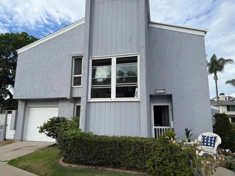 Photo of 1074 Isabella Avenue Ave, Coronado, CA 92118 (MLS # 260006295SD)