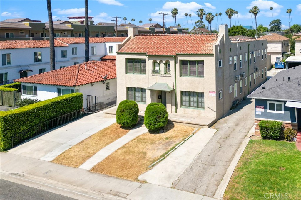 213 S Atlantic Boulevard