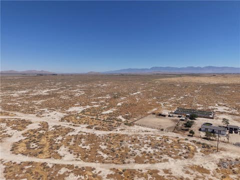 Photo of 103 Vic Ave F10, Lancaster, CA 93535 (MLS # DW26146860)