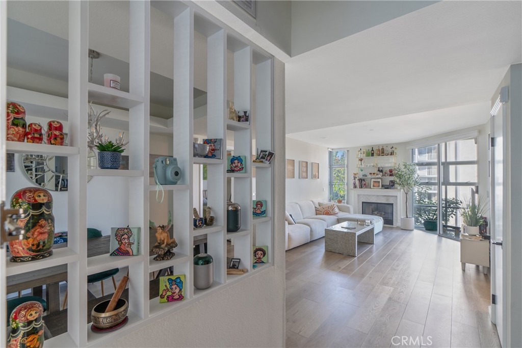 Properties 1 171 N Church Lane 306
