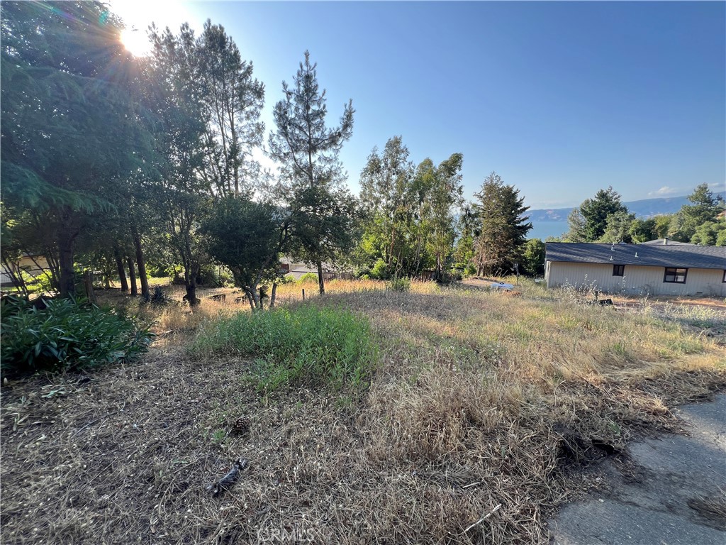 Beautiful cul-de-sac lot with some lake views! Welcome to the Riviera Heights neighborhood where tranquility awaits your new dream home or investment. Enjoy boating, fishing and all that Clearlake has to offer. Wine enthusiasts, hiking, horses, dining in Kelseyville or exploring all the towns around this huge lake! The HOA has wonderful amenities include lake access, marina with boat launch, fishing, hiking trails, beachfront with swimming, picnic area and BBQ's plus a clubhouse with swimming pool! It's 1hr 50min to Santa Rosa and 2hr 37min to San Francisco