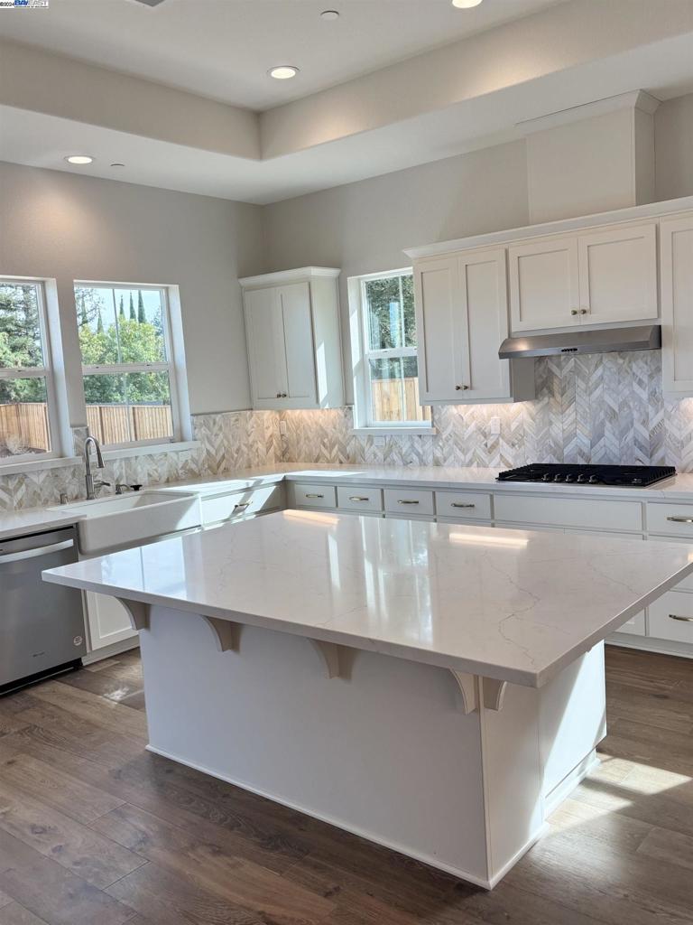 NEROLY ESTATES - Residential