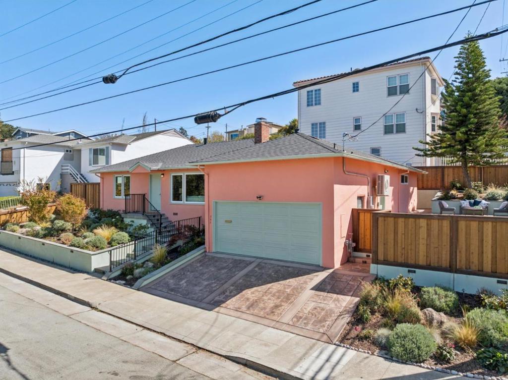 293 W 39th Avenue