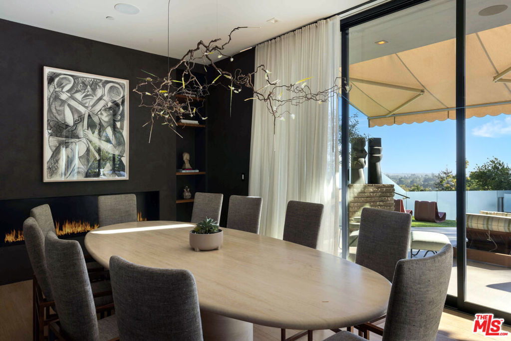 815 N Tigertail Road