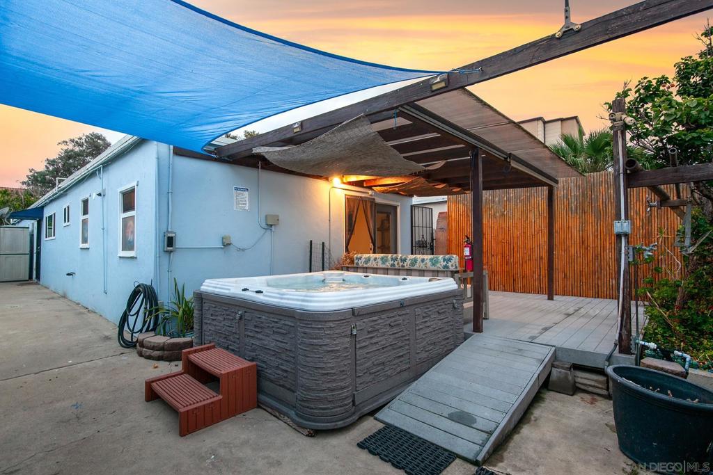 Ocean Beach - Residential Income