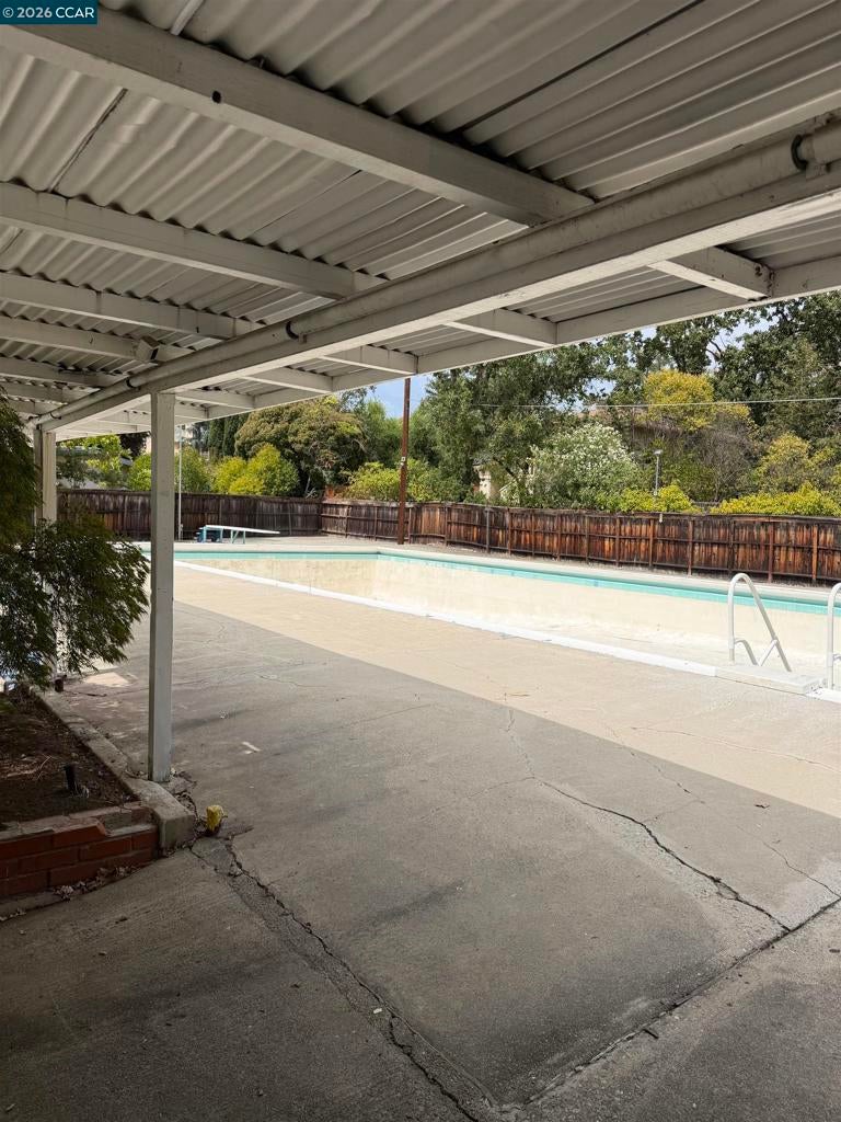 2515 San Miguel Dr