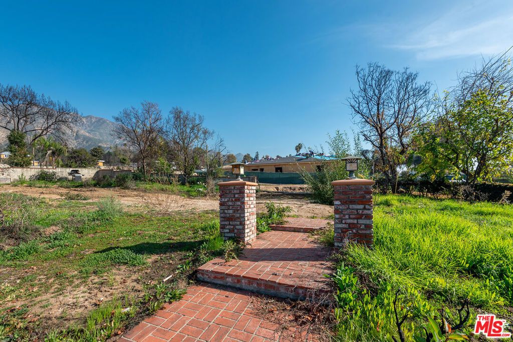 Photo of 149 Marathon Road, Altadena, CA 91001 (MLS # 25630083)
