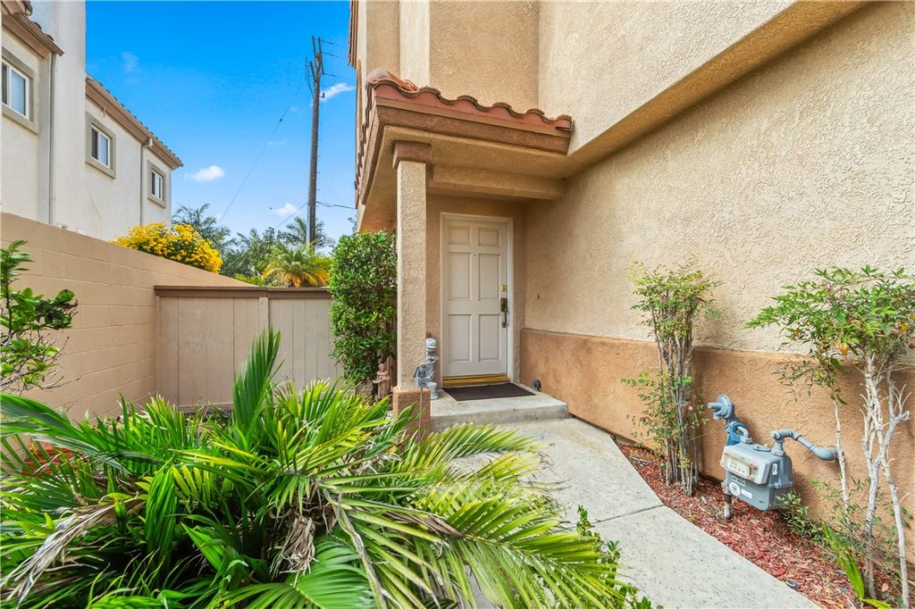 Photo of 18871 Kithira Circle, Huntington Beach, CA 92648 (MLS # OC25248671)