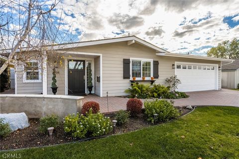 Photo of 1314 E Hickory Ln, Orange, CA 92866 (MLS # PW26006394)