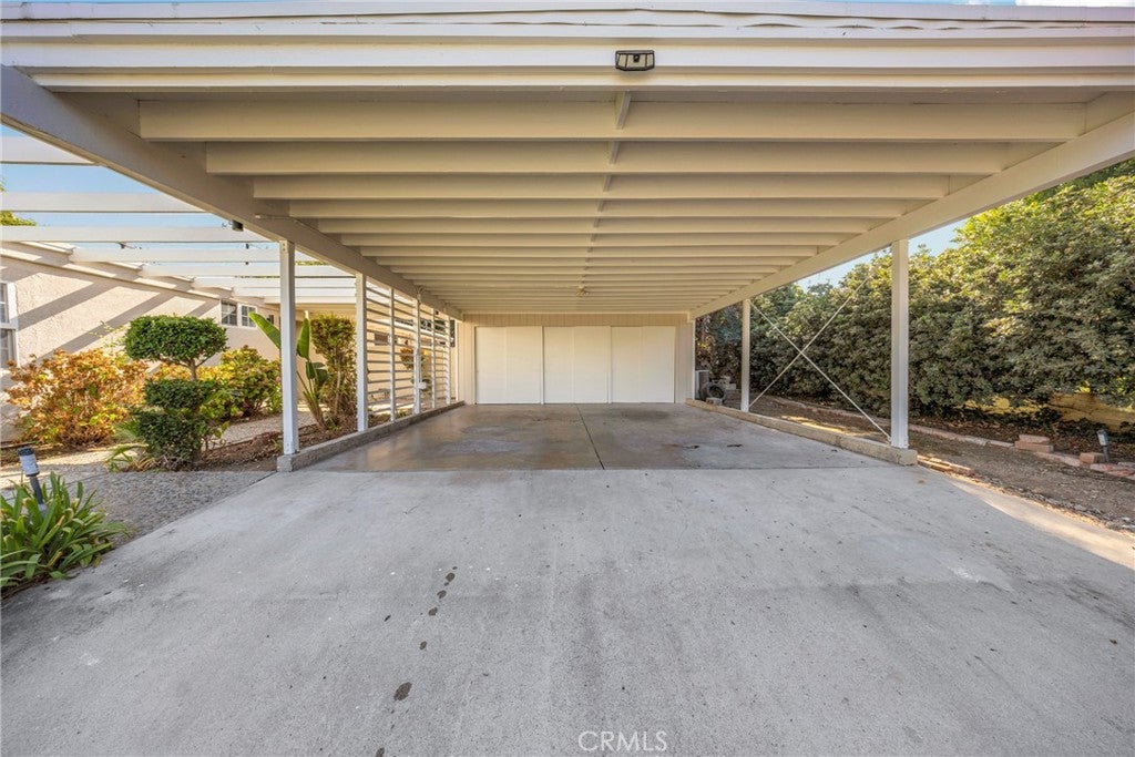 3258 E Whitebirch Drive