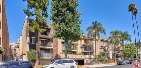 Photo of 433 S Manhattan Place #112, Los Angeles, CA 90020 (MLS # 26670119)