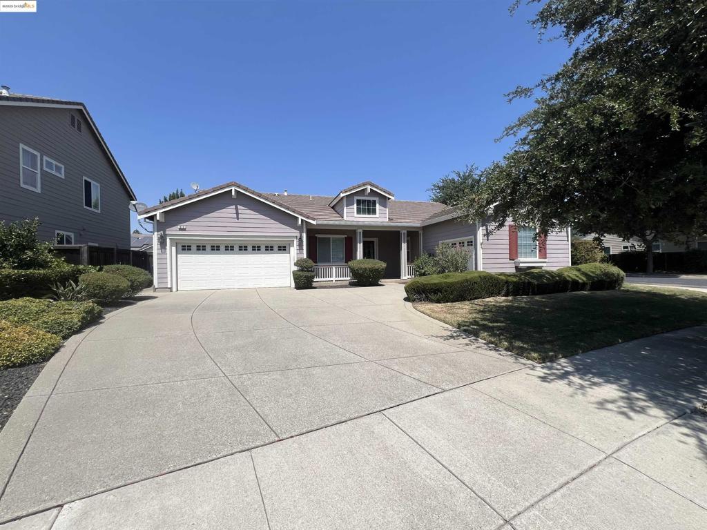 This beautiful single level home has 4 bdrm, 2.5 bathroom plus office/den. Kitchen opens to family room with a fireplace perfect for gathering and multi-generational living. The gourmet kitchen comes with stainless steel appliance, gas cooktop, double oven and a refrigerator. The formal dining and living area offers space for hosting or quiet evening. Nice backyard with a patio. 3 car garage-one separate garage is perfect for extra storage. Apply with RentSpree https://apply.link/oEhl33c
