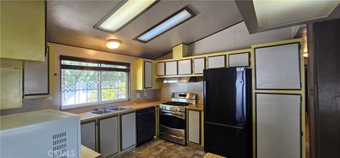 Tiny photo for 225 Lark Drive Dr, Paso Robles, CA 93446 (MLS # NS25214856)