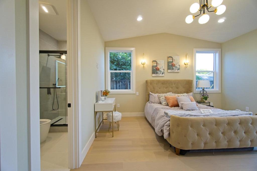 2448 Moraine Drive