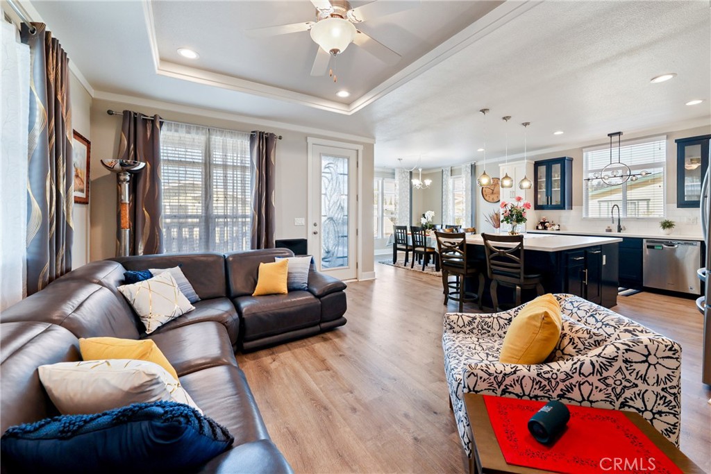 1201 W Valencia Drive 39