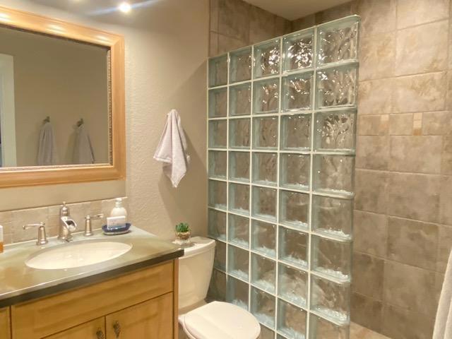 Desert Falls C.C. - Residential Lease