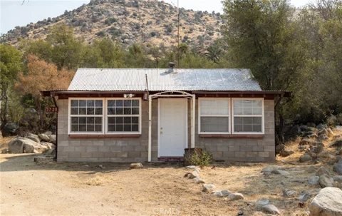3728 Oak Meadow Rd, Lake Isabella, CA 93240 - MLS#: CV26191596