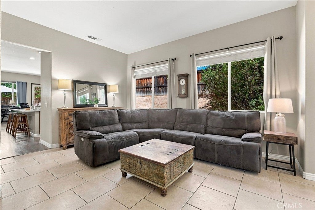 38931 Huddlestone Court