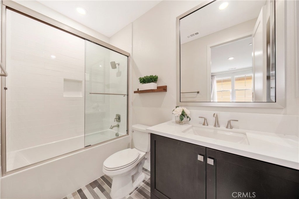 94 Swift, Irvine CA 92618 - Photo 35