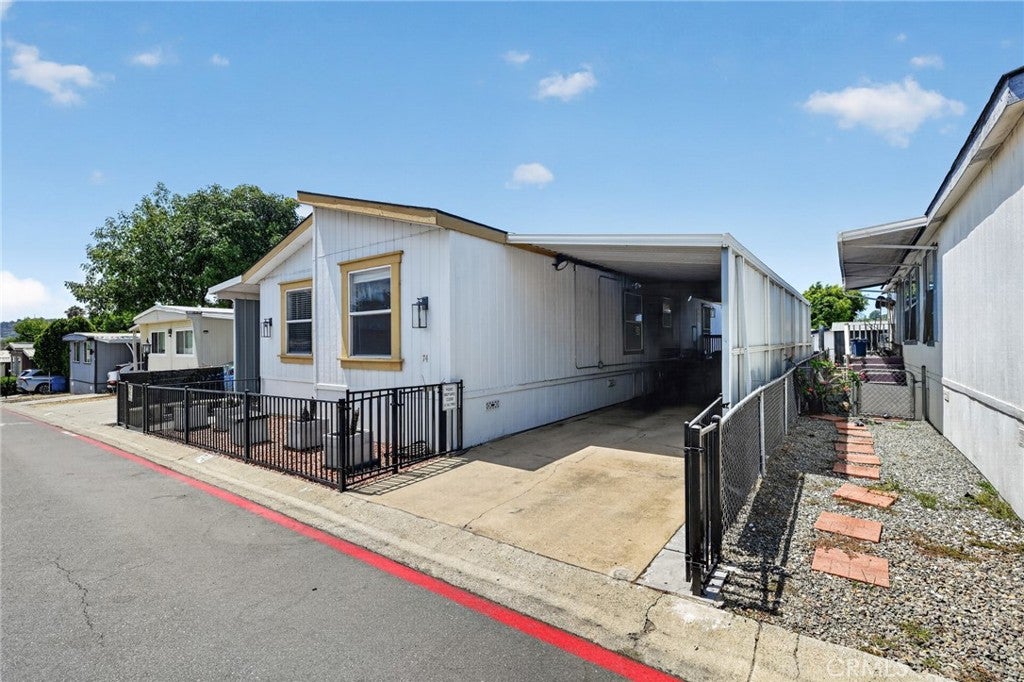 10767 Jamacha Blvd 74