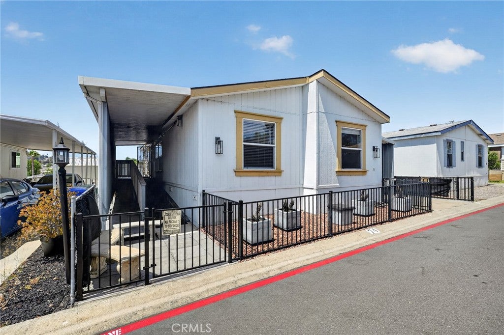 10767 Jamacha Blvd 74