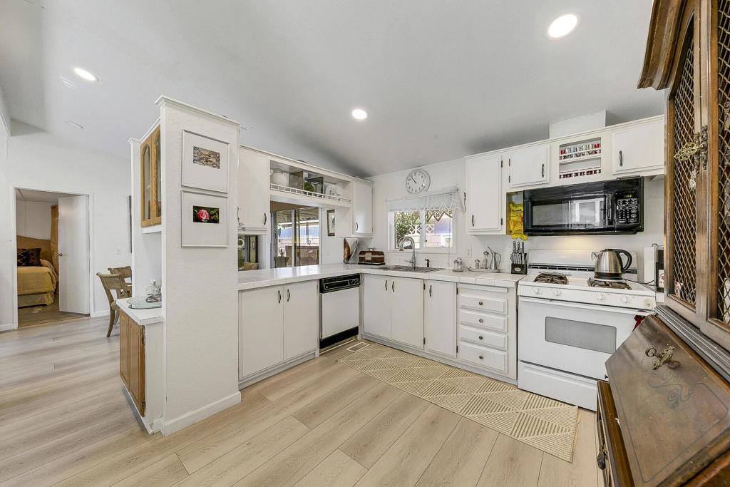 Desert Grove - Residential Lease