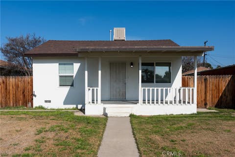 Photo of 1102 E 18th Street, Bakersfield, CA 93305 (MLS # SR26176315)