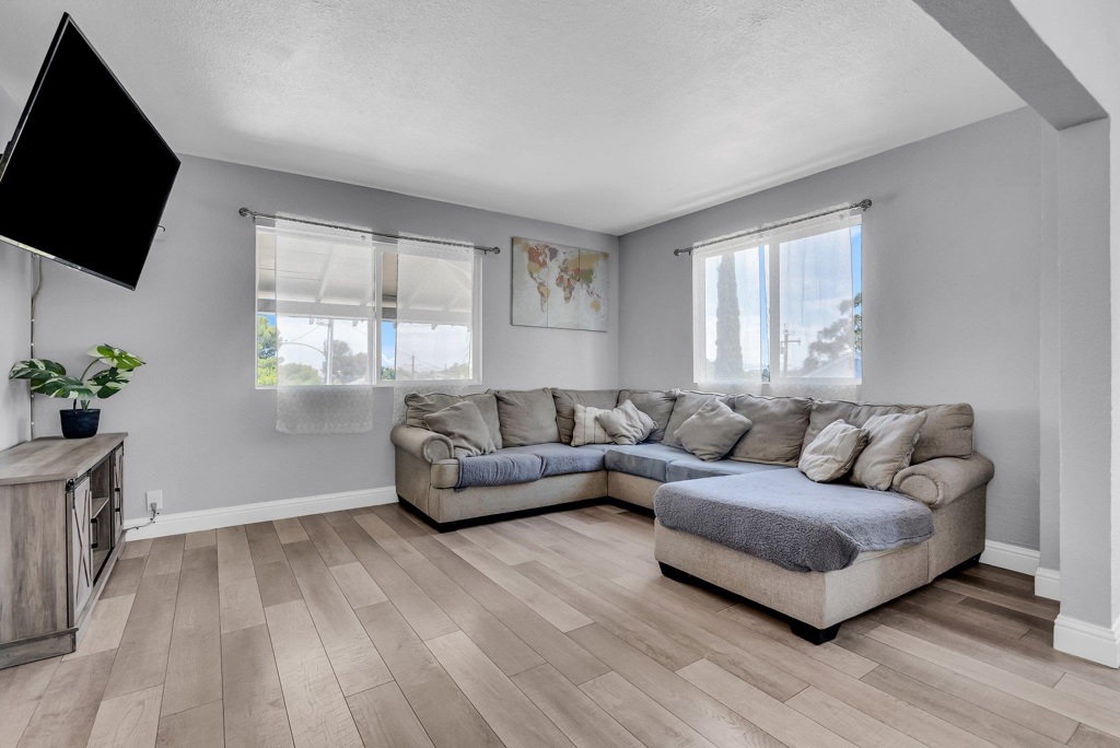 2350 W Shell Ave