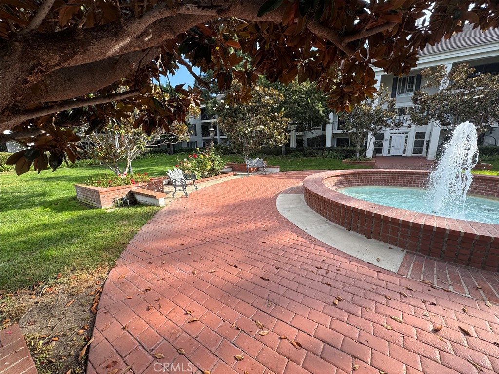 Versailles (VERS) - Residential