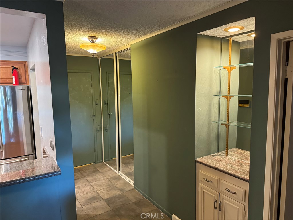 Versailles (VERS) - Residential