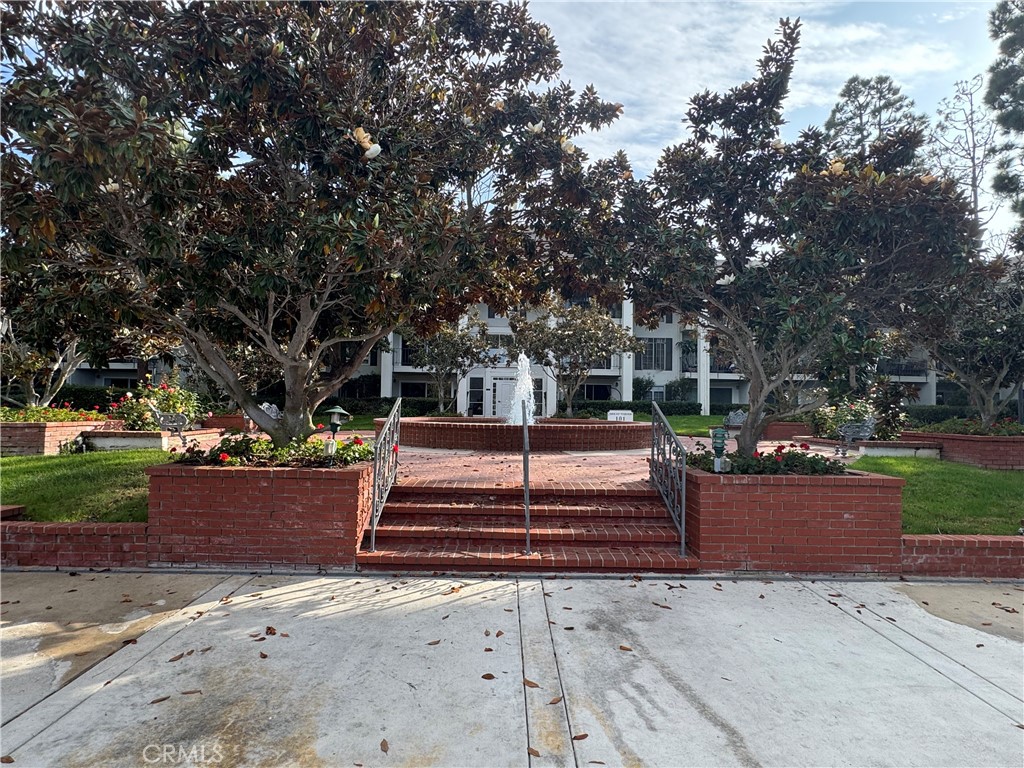 Versailles (VERS) - Residential