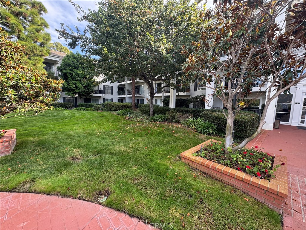 Versailles (VERS) - Residential