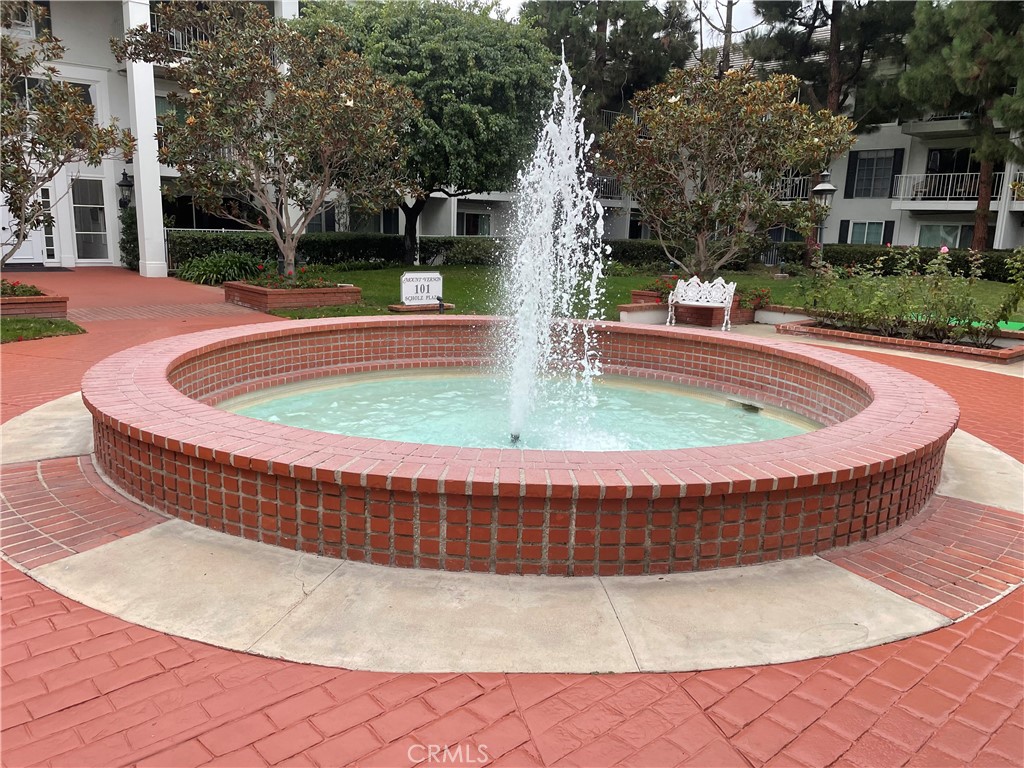 Versailles (VERS) - Residential