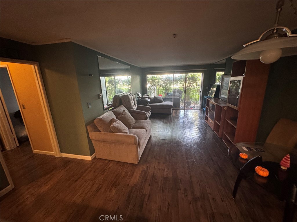 Versailles (VERS) - Residential