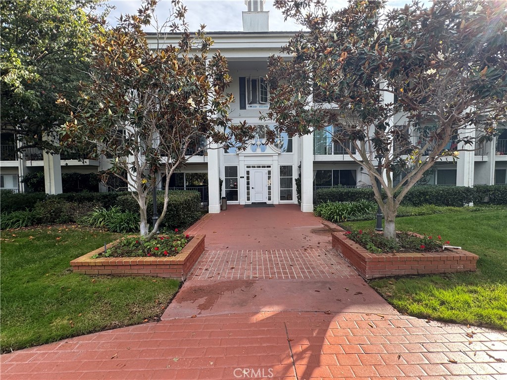 Versailles (VERS) - Residential