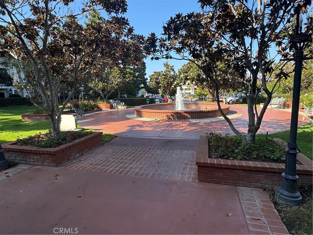 Versailles (VERS) - Residential