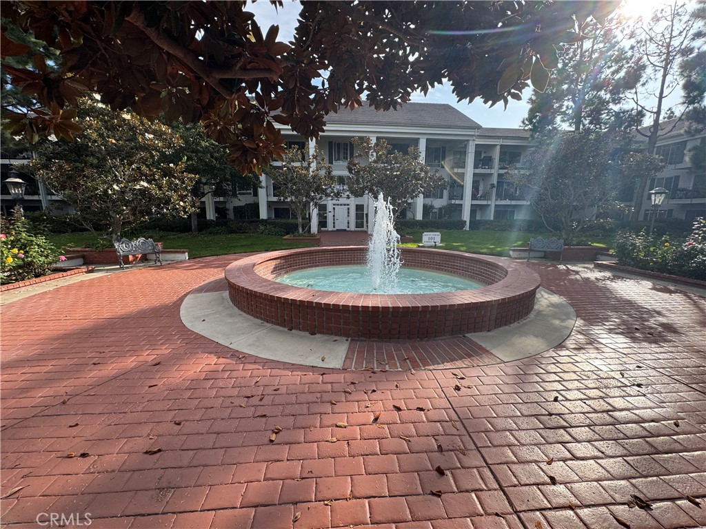 Versailles (VERS) - Residential