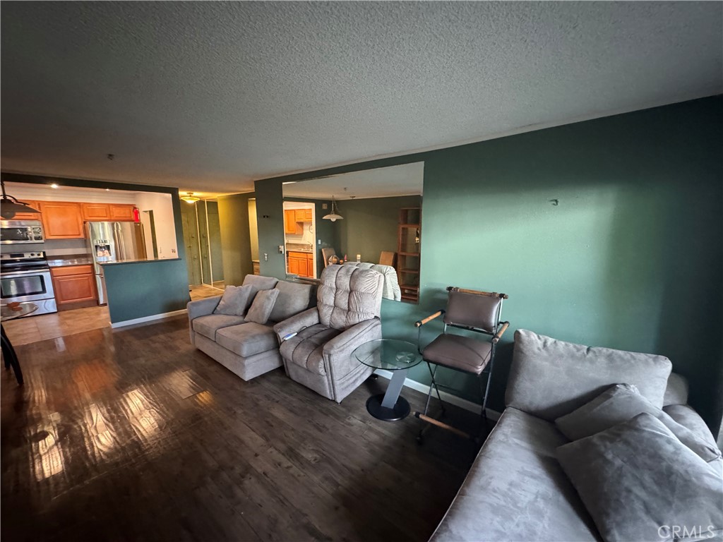 Versailles (VERS) - Residential