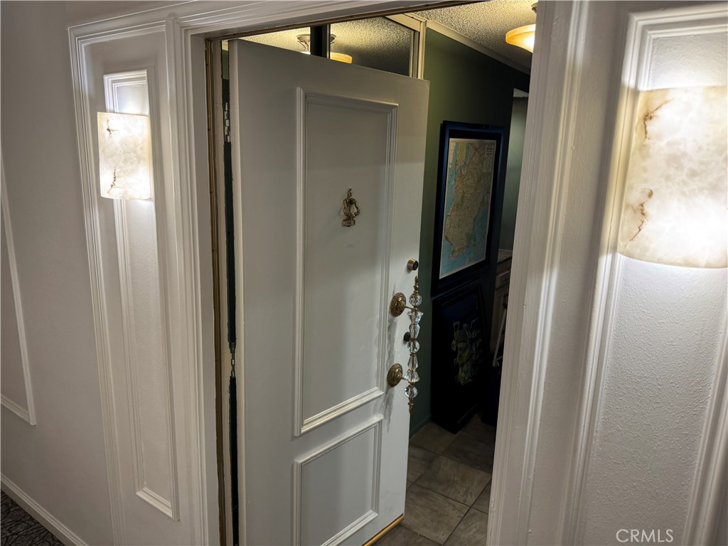 Versailles (VERS) - Residential