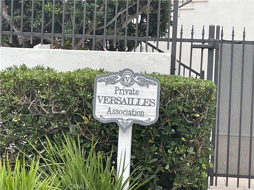 Versailles (VERS) - Residential