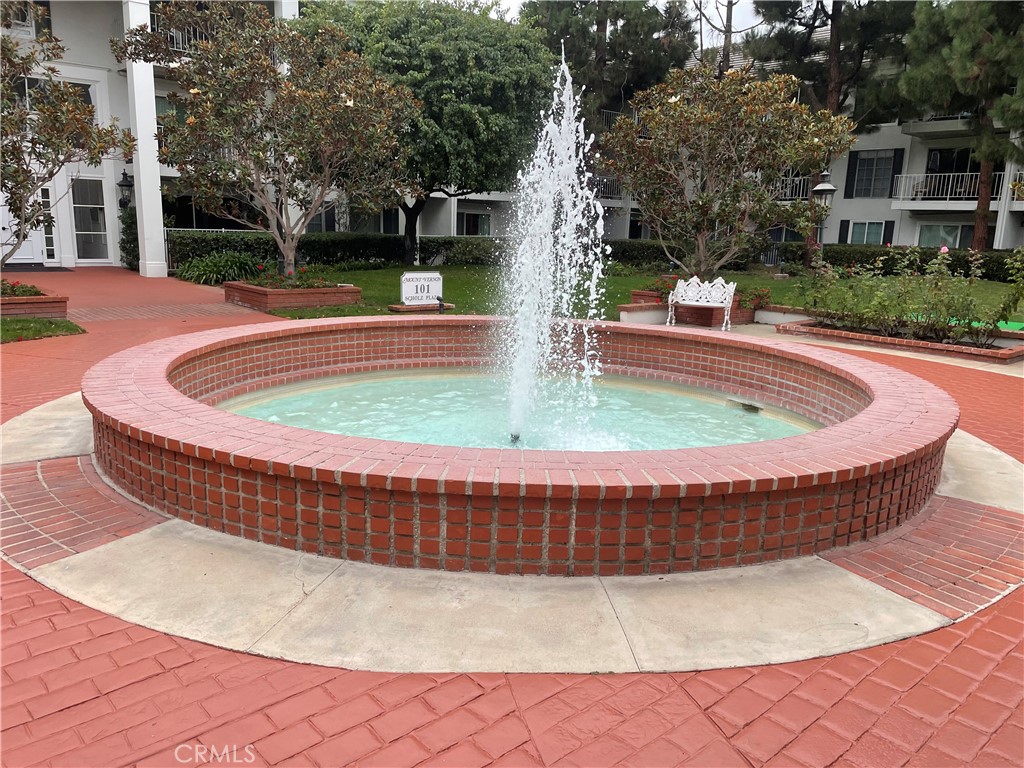 Versailles (VERS) - Residential