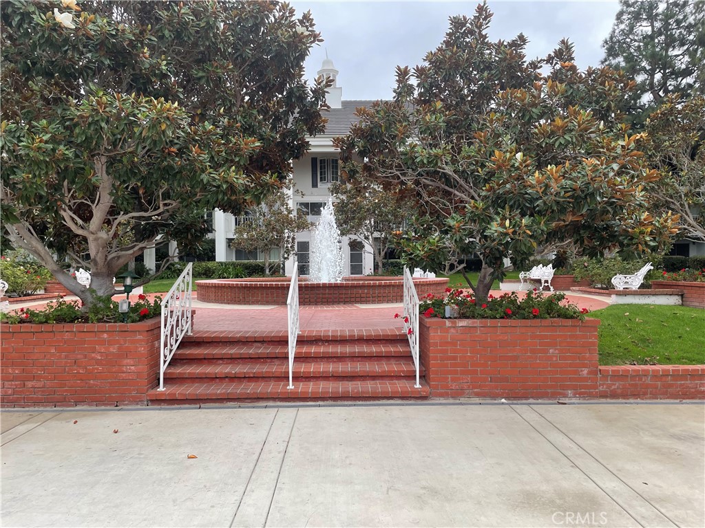 Versailles (VERS) - Residential