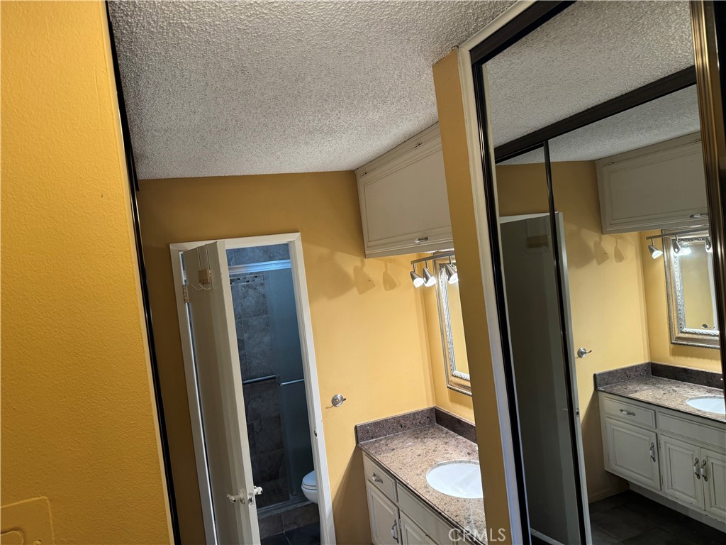 Versailles (VERS) - Residential